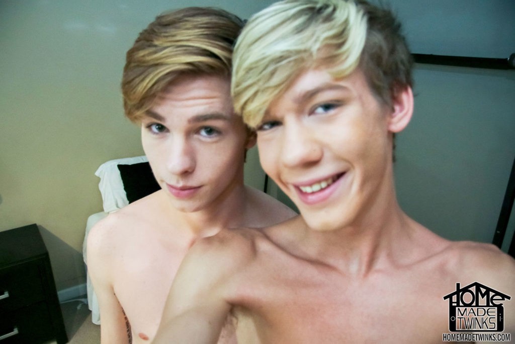 Tyler Thayer Twinks Smooth POV Oral Sex Nico Michaelson Masturbation Large Dick Kissing Jerk Off Doggy Style Cut Dick Blond Hair Bareback Anal Sex  HomeMadeTwinks: Bareback Boyfriends Home Movie! (Nico Michaelson & Tyler Thayer)