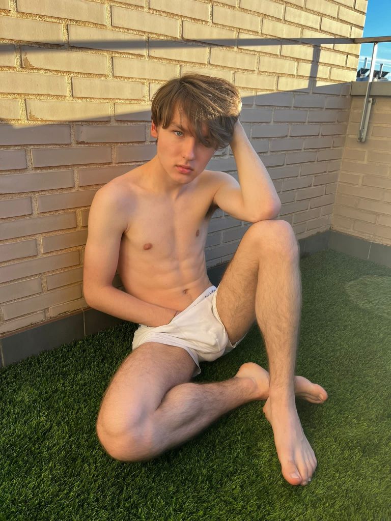 Young Uncut Twink Solo Jerk Off Gay Erection Dick Cumshot Cum Cock Boy Blond  OnlyFans: ∆le×an